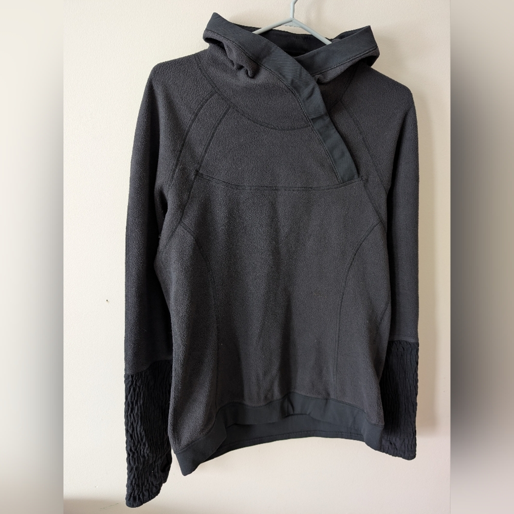 Rare Lululemon Fleece Black Hooded Jacket Size 6